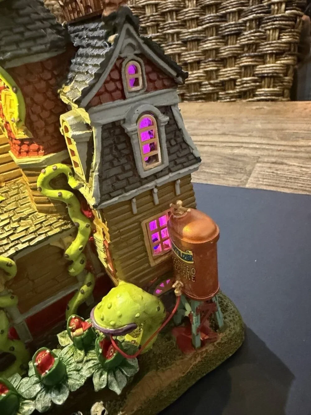 LEMAX Spooky Town THE LIVING END Lighted Building #45207 – Michaels Exclusive